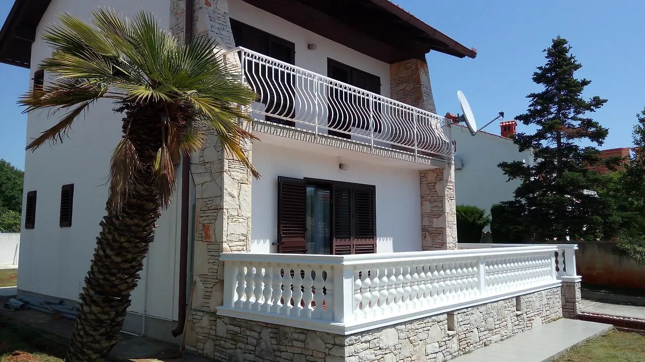 Villa Leona Medulin 0*,  Croatia